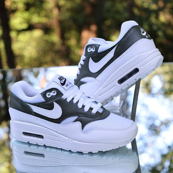 Nike Air Max 1 ID By You - Picture 2 of 14
